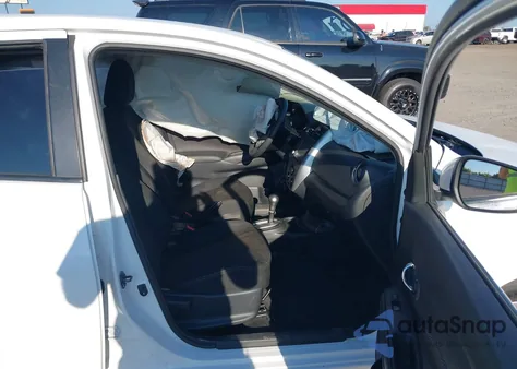 2019 Nissan Versa 1.6 Sv from USA, damaged, VIN 3N1CN7AP7KL871344